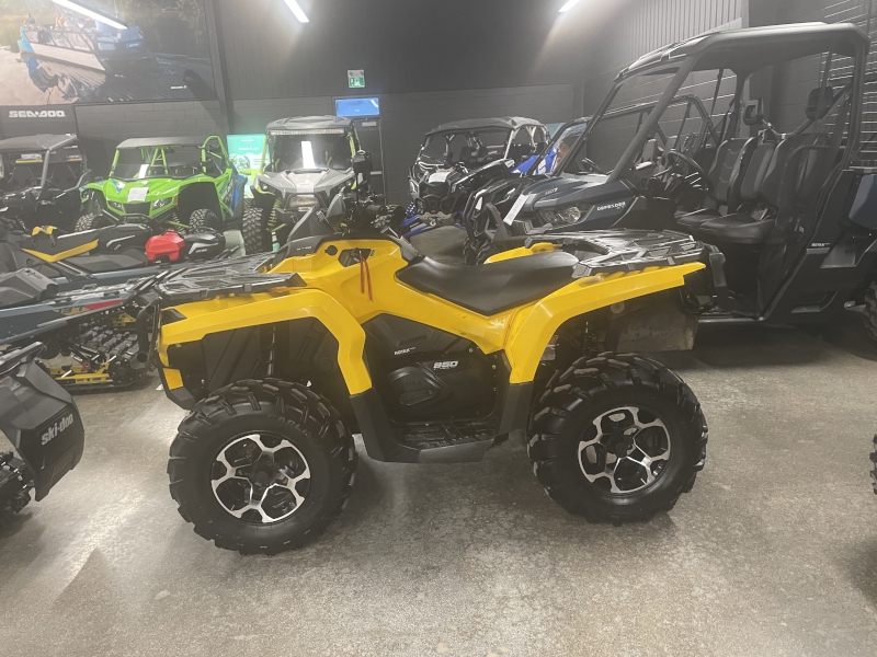ATV  2016 CAN-AM OUTLANDER XT 850 ATV Photo