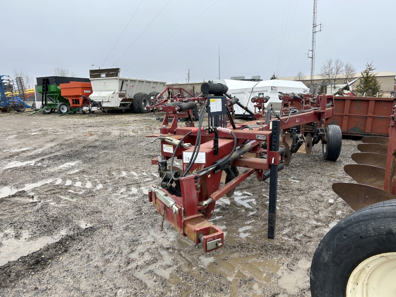 2010 SALFORD 8205 TANDEM FLEX-TRAIL MOLDBOARD PLOW