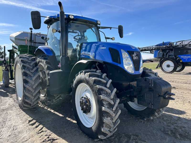 2015 NEW HOLLAND T7.270 T4B TRACTOR