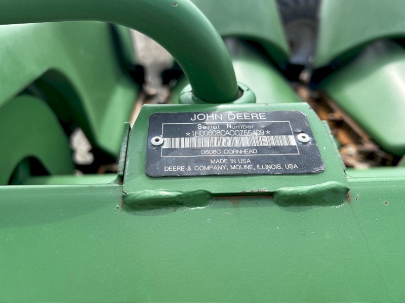 2013 JOHN DEERE 608C STALKMASTER CORN HEAD AND HEADER CART PACKAGE