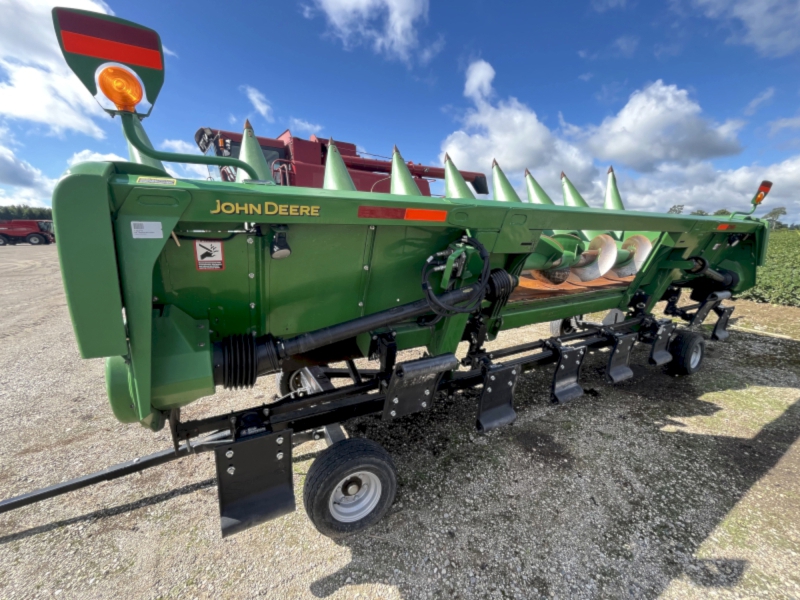2013 JOHN DEERE 608C STALKMASTER CORN HEAD AND HEADER CART PACKAGE