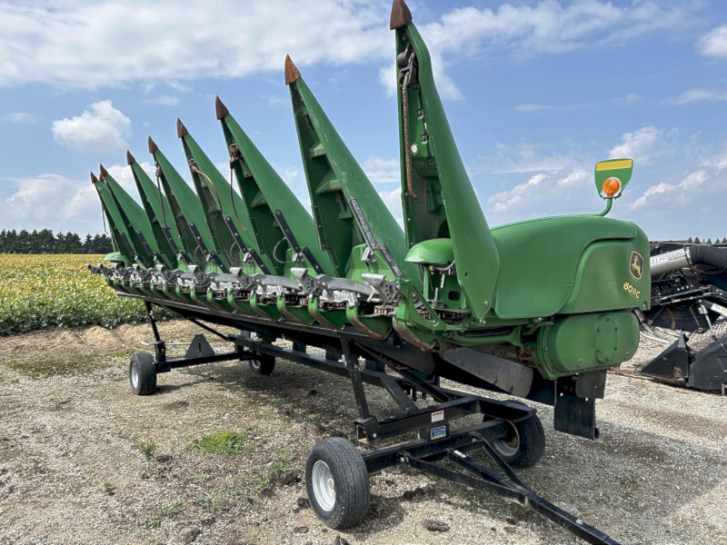 2013 JOHN DEERE 608C STALKMASTER CORN HEAD AND HEADER CART PACKAGE