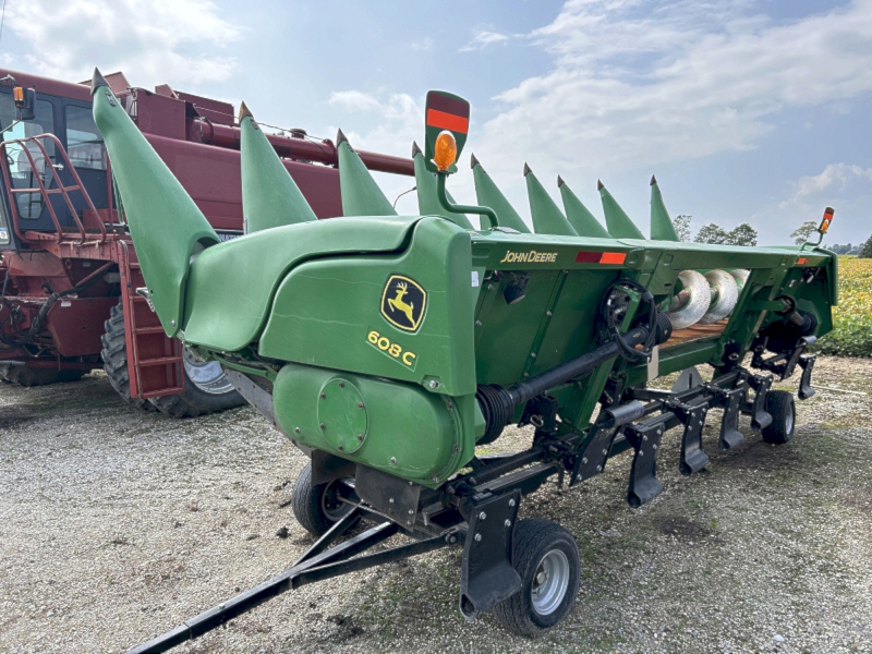 2013 JOHN DEERE 608C STALKMASTER CORN HEAD AND HEADER CART PACKAGE