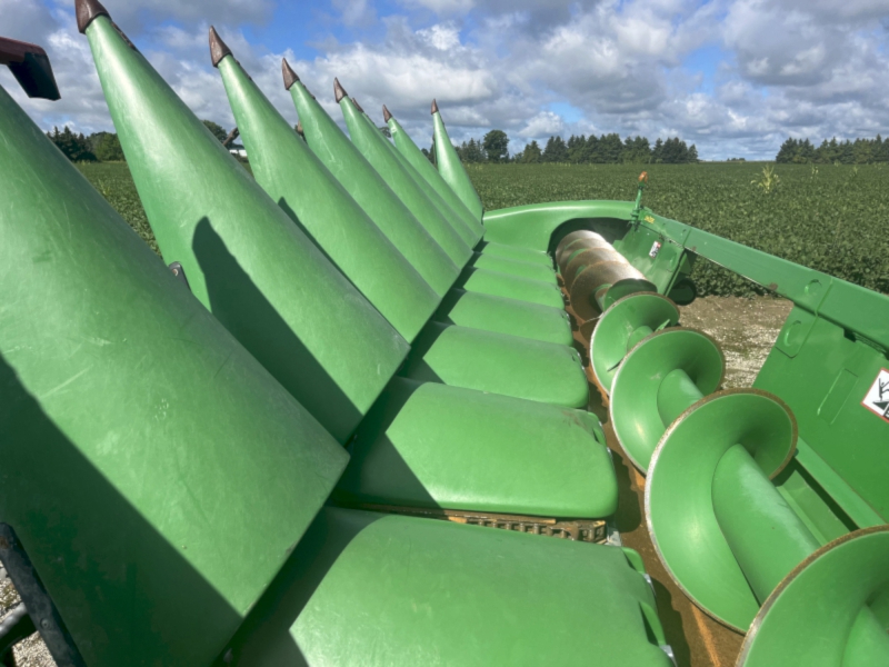 2013 JOHN DEERE 608C STALKMASTER CORN HEAD AND HEADER CART PACKAGE