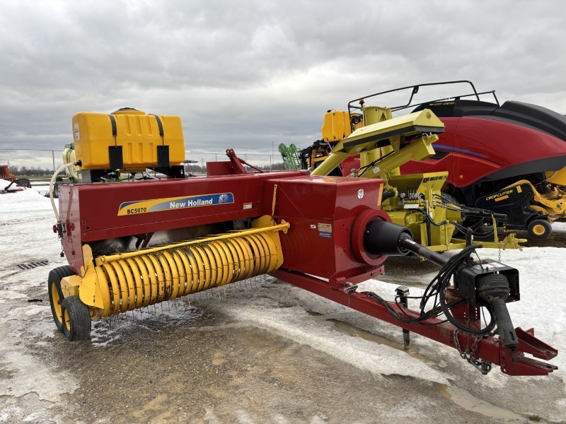 2022 NEW HOLLAND BC5070 SMALL SQUARE BALER