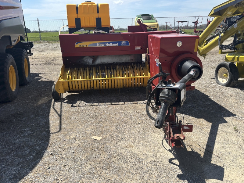 2022 NEW HOLLAND BC5070 SMALL SQUARE BALER