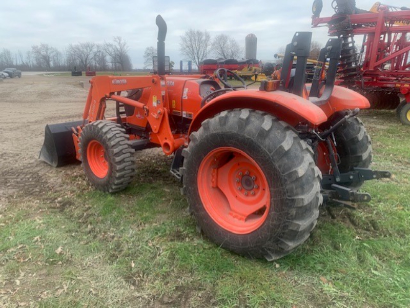 2013 KUBOTA M7060 TRACTOR WITH LOADER