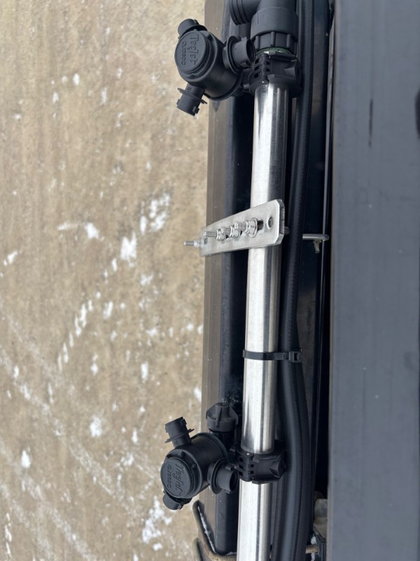 2018 NEW HOLLAND SP300F FRONT BOOM HIGH CLEARANCE SPRAYER