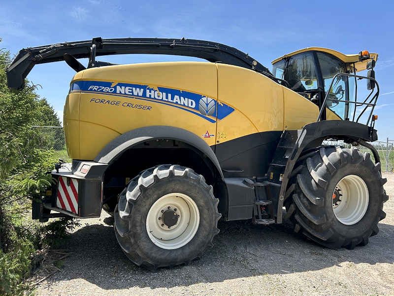 2016 NEW HOLLAND FR780 SP FORAGE HARVESTER