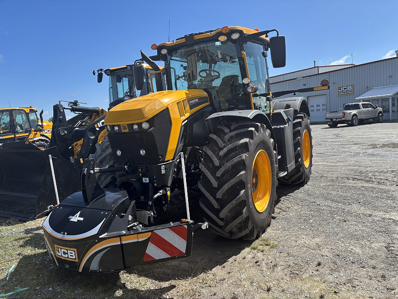 2026 JCB 4220 FASTRAC iCON TRACTOR