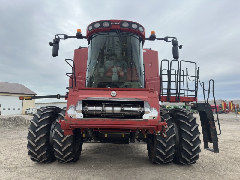 2010 CASE IH 8210 AXIAL FLOW COMBINE
