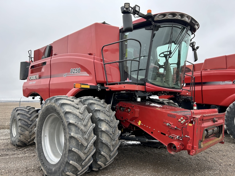 2021 CASE IH 8250 COMBINE