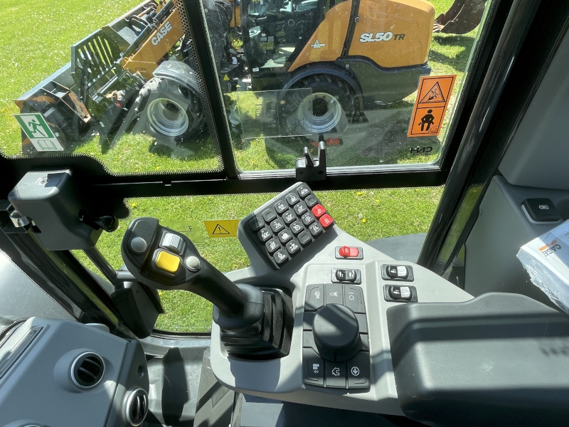 2026 CASE 421G Z-BAR COMPACT WHEEL LOADER