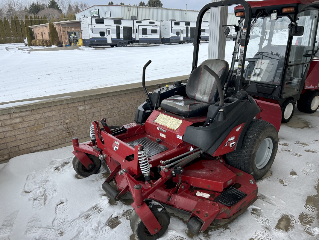 2017 FERRIS IS3200ZBVE37 COMMERCIAL ZERO TURN MOWER