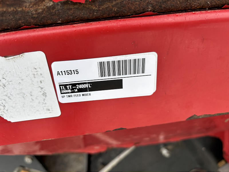 2020 TRIOLIET TRIOTRAC II 2400VL TMR SELF PROPELLED FEED MIXER