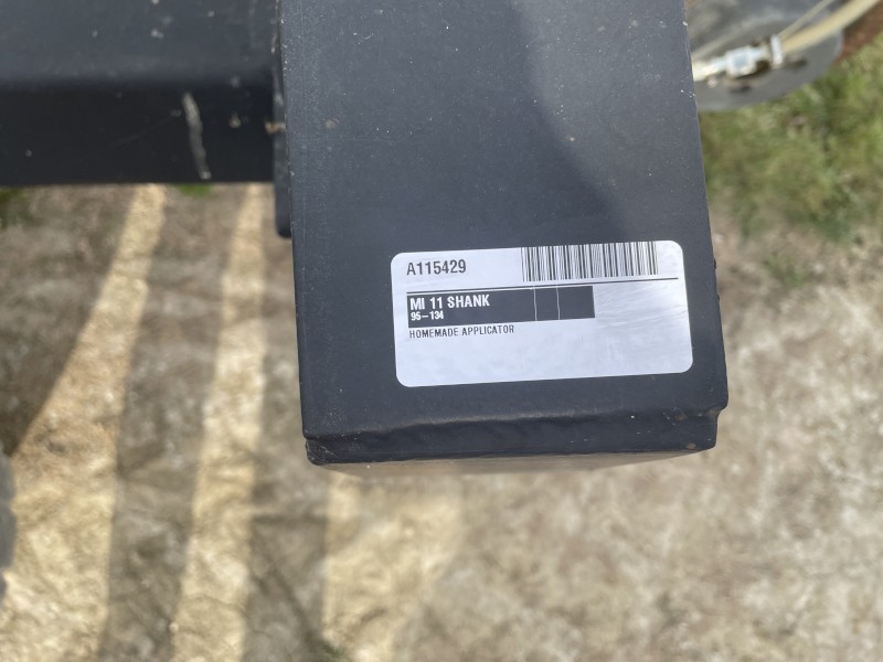 1995 ADAMS 11 SHANK APPLICATOR