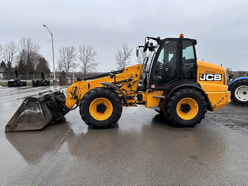 2017 JCB TM320 TELESCOPIC WHEEL LOADER