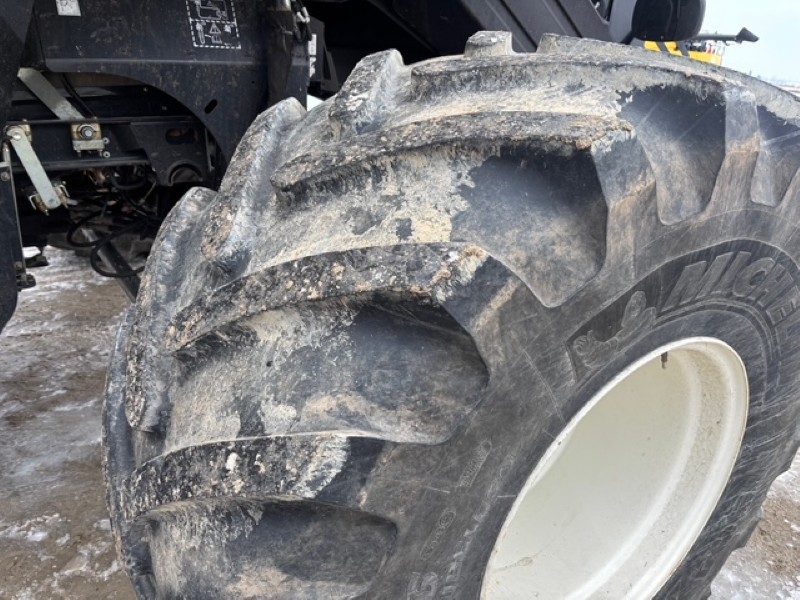 2017 NEW HOLLAND CR7.90 COMBINE