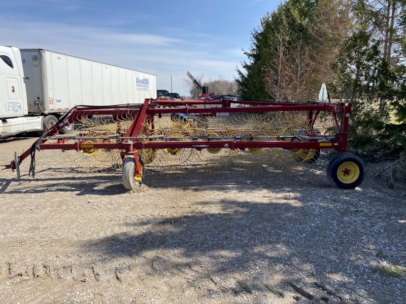 2013 NEW HOLLAND HR154 TRAILING WHEEL RAKE