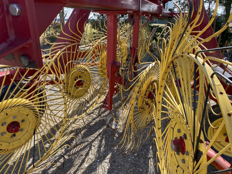 2013 NEW HOLLAND HR154 TRAILING WHEEL RAKE
