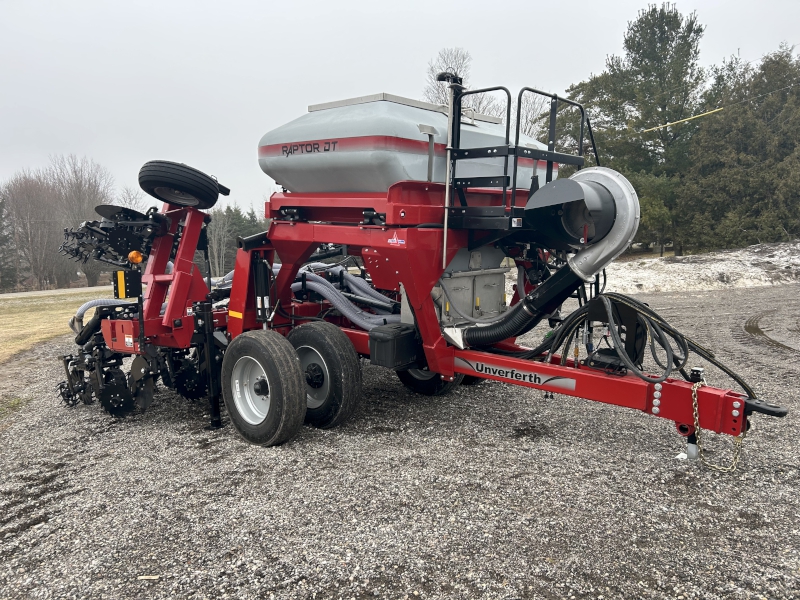 2026 UNVERFERTH RAPTOR 2130MT 8 ROW STRIP TILL(DRY FERTILIZER)