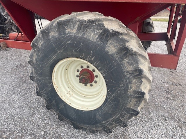 2000 KILLBROS 590 GRAIN CART