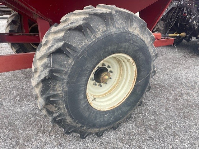 2000 KILLBROS 590 GRAIN CART