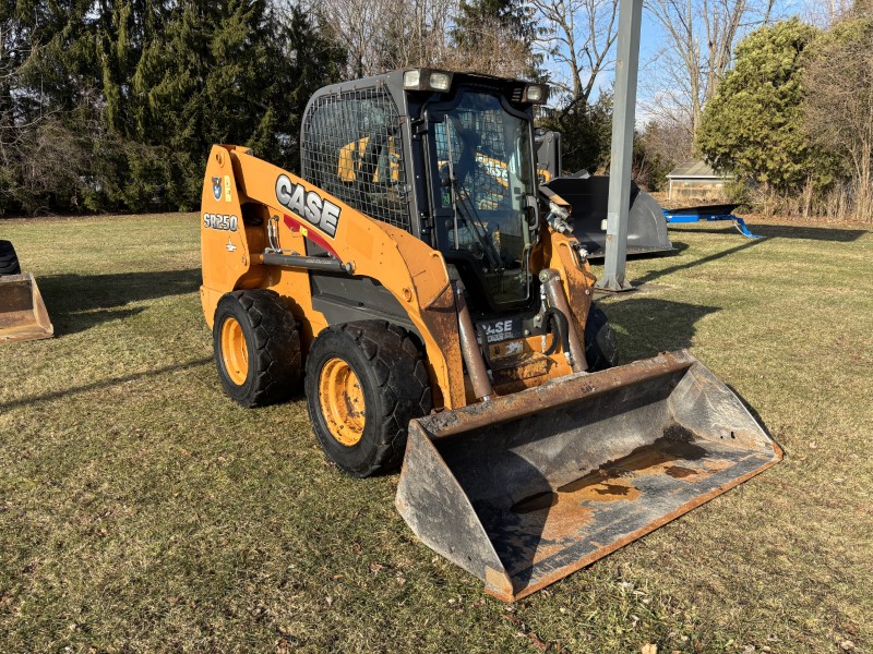 2015 CASE SR250 SKID STEER LOADER