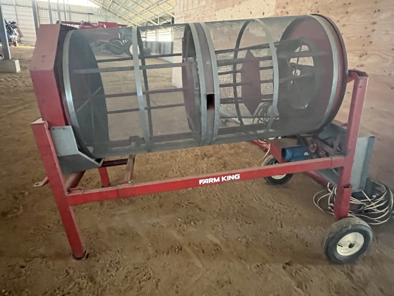 1996 FARM KING Y360 GRAIN CLEANER