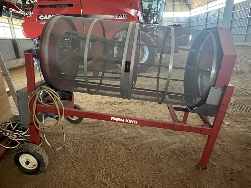 1996 FARM KING Y360 GRAIN CLEANER