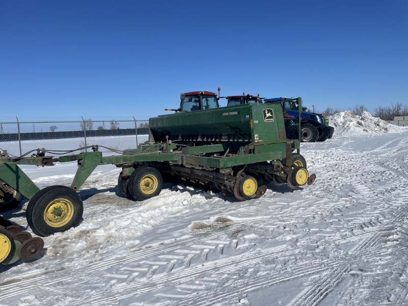 1993 JOHN DEERE 750 30FT AIR DRILL