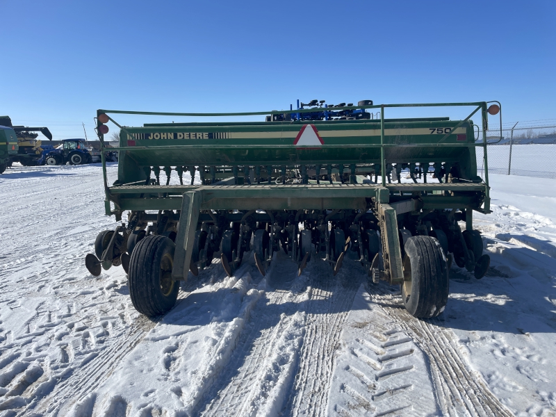 1993 JOHN DEERE 750 30FT AIR DRILL