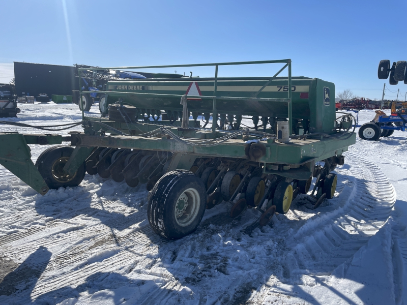 1993 JOHN DEERE 750 30FT AIR DRILL