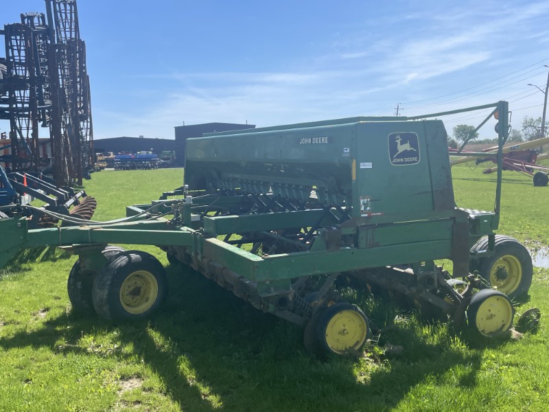 1993 JOHN DEERE 750 NO TILL DRILL
