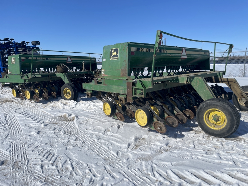1993 JOHN DEERE 750 30FT AIR DRILL