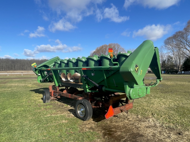 2005 JOHN DEERE 893 CORN HEAD