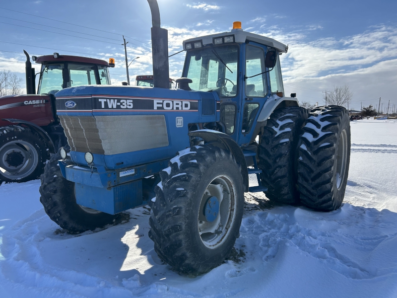 1989 NEW HOLLAND TW-35 TRACTOR