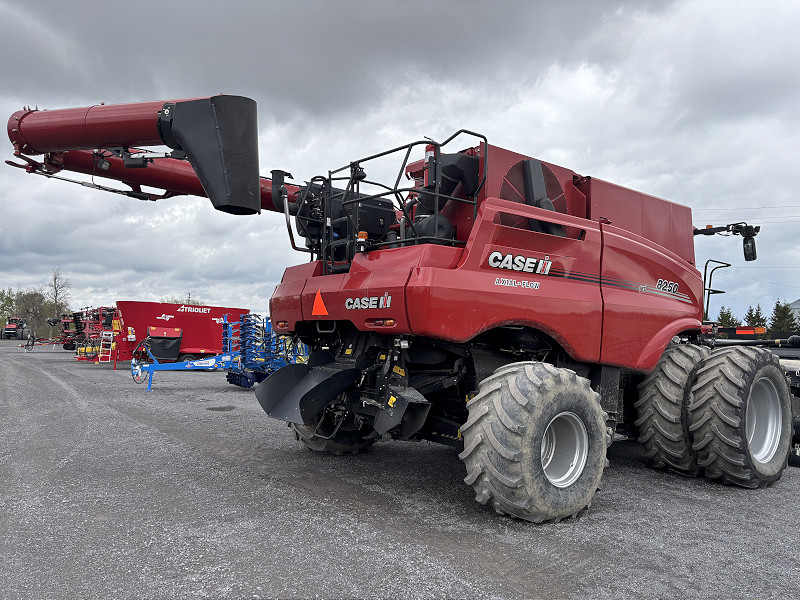 2019 CASE IH 8250 AXIAL-FLOW COMBINE