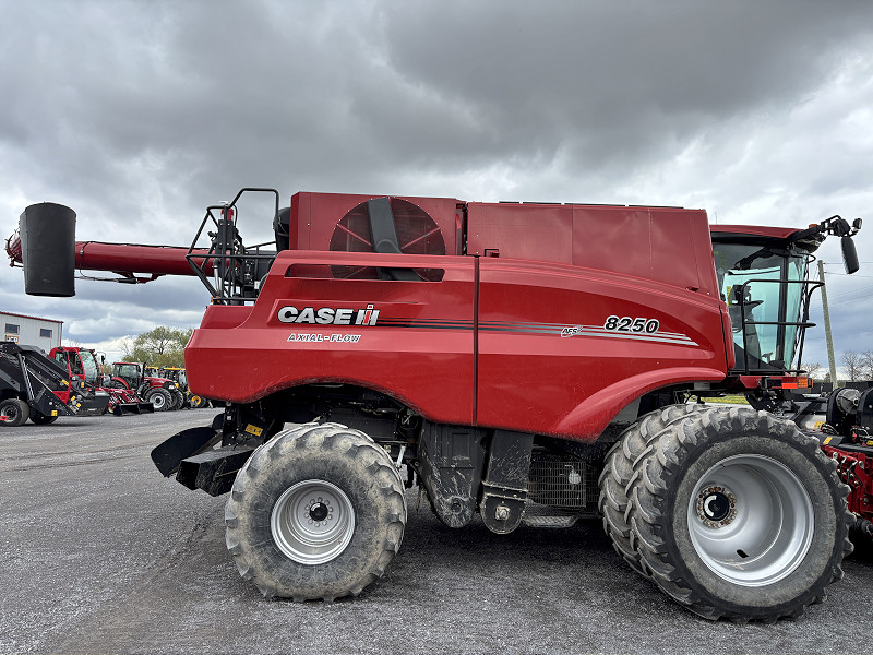 2019 CASE IH 8250 AXIAL-FLOW COMBINE