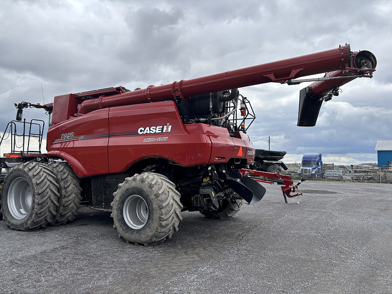 2019 CASE IH 8250 AXIAL-FLOW COMBINE