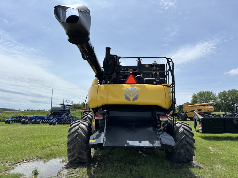 2020 NEW HOLLAND CR6.90 COMBINE