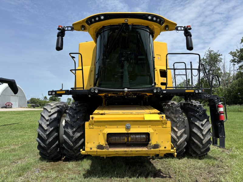 2020 NEW HOLLAND CR6.90 COMBINE