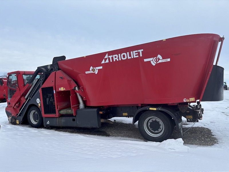 2021 TRIOLIET TT2-1700 VL SELF-PROPELLED TMR FEED MIXER