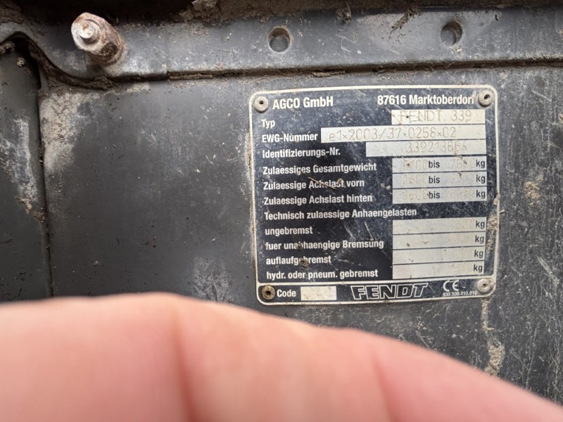 2009 FENDT 312 VARIO TRACTOR WITH LOADER