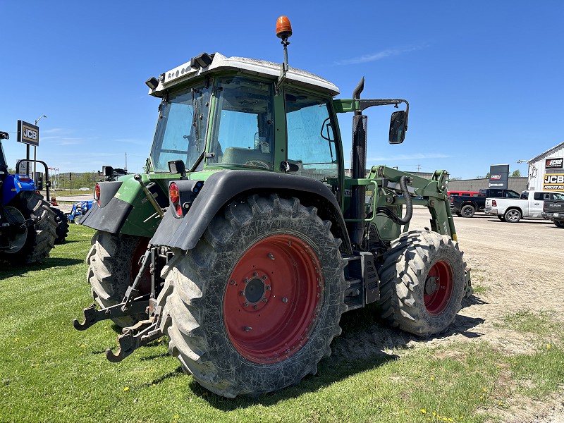 2009 FENDT 312 VARIO TRACTOR WITH LOADER