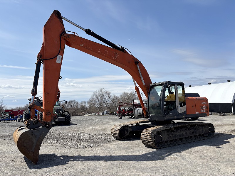 2012 HITACHI ZD240LC-3 EXCAVATOR