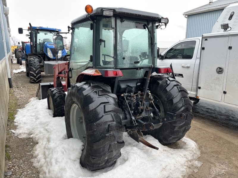 2006 MASSEY FERGUSON 1560 TRACTOR WITH LOADER