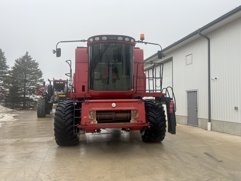 2009 CASE IH 7088 COMBINE