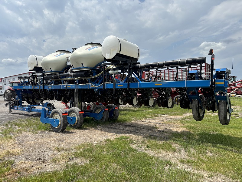 2014 KINZE 3600 ASD PLANTER