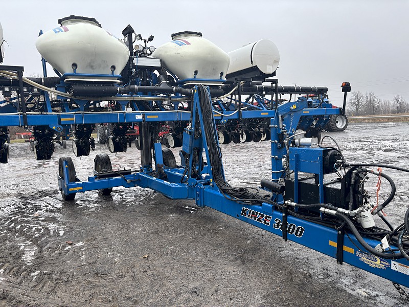 2014 KINZE 3600 ASD PLANTER